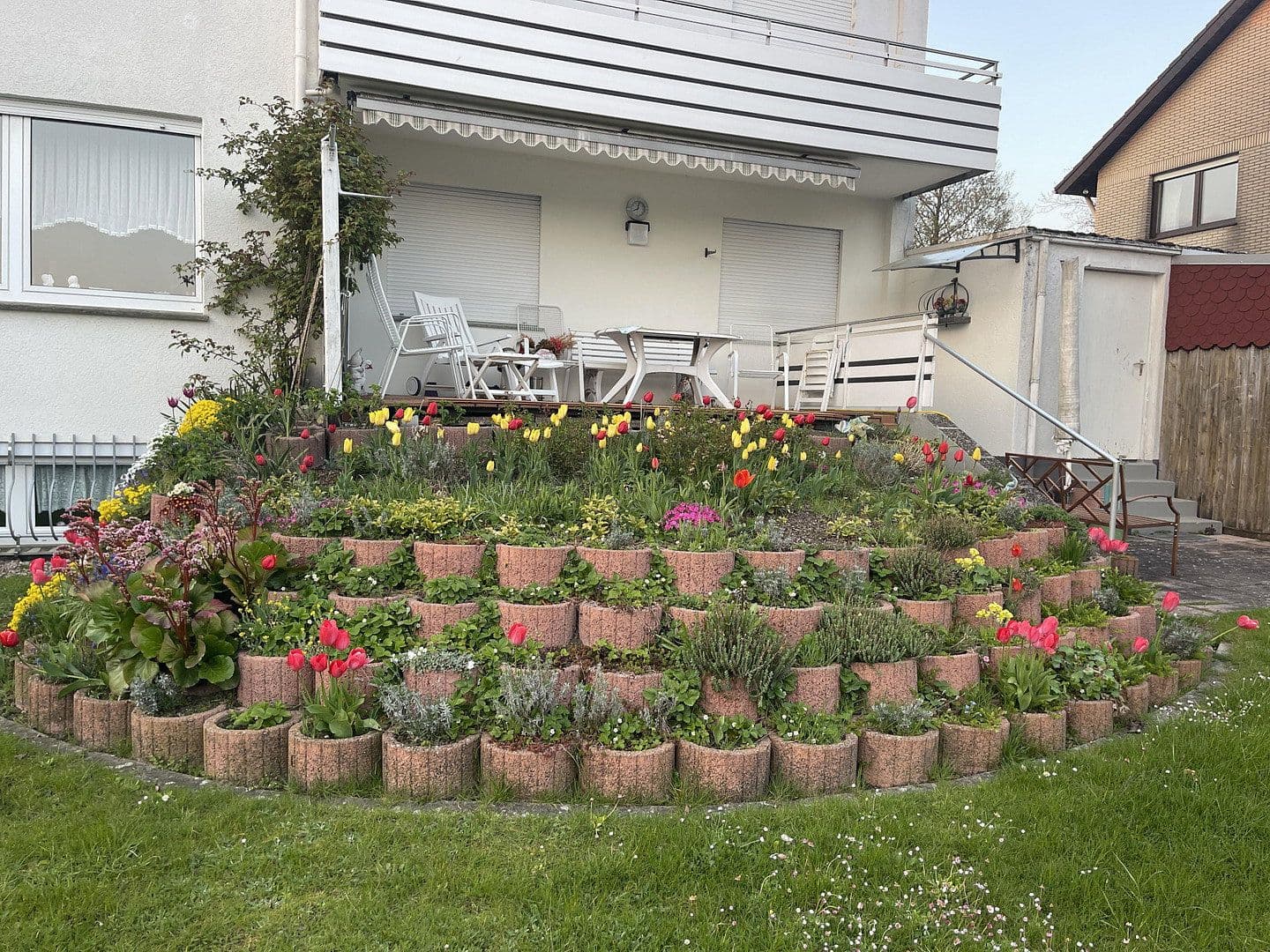 Prodej domu 145 m², pozemek 600 m², Detmold, Severní Porýní-Vestfálsko Prodej domu 145 m², pozemek 600 m², Detmold, Severní Porýní-Vestfálsko