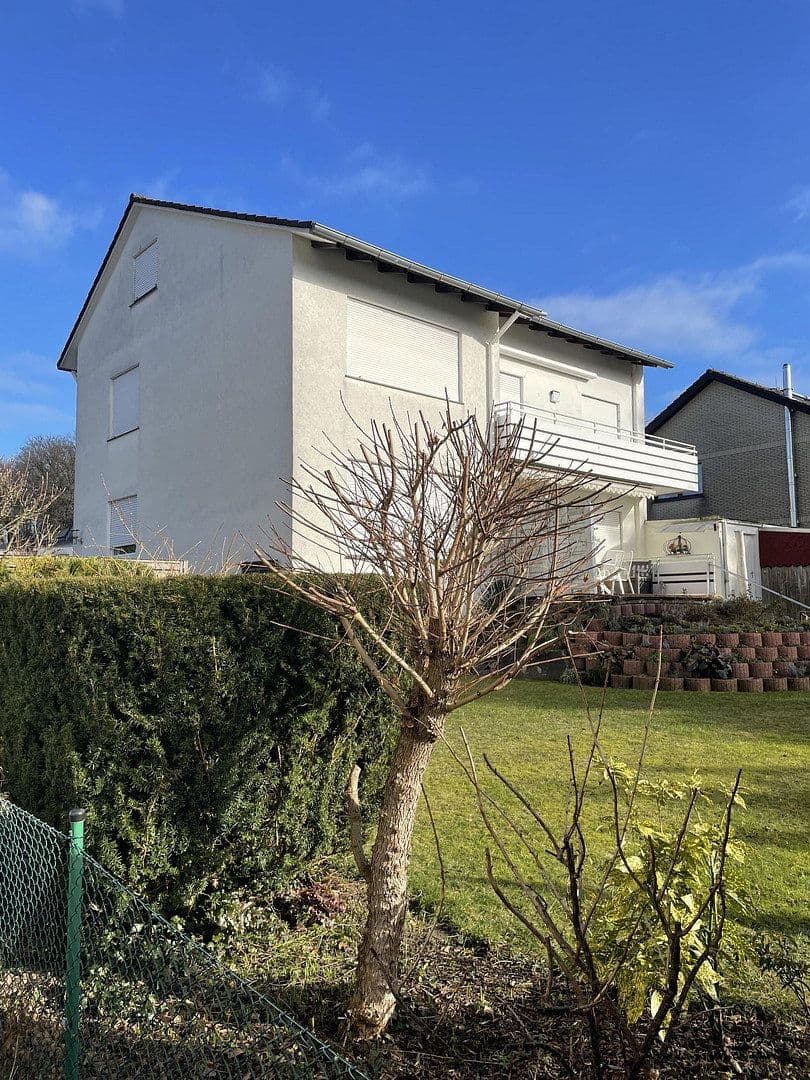 Prodej domu 145 m², pozemek 600 m², Detmold, Severní Porýní-Vestfálsko Prodej domu 145 m², pozemek 600 m², Detmold, Severní Porýní-Vestfálsko