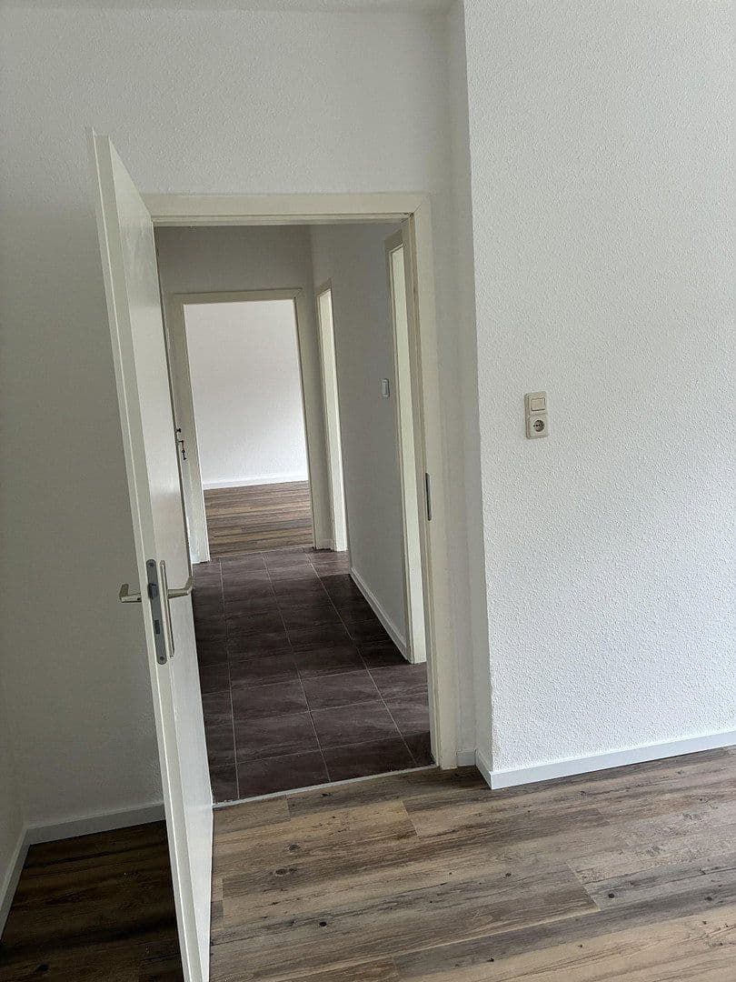 Pronájem bytu 2+1 47 m², Emilstr.7, Wuppertal, Severní Porýní-Vestfálsko Pronájem bytu 2+1 47 m², Emilstr.7, Wuppertal, Severní Porýní-Vestfálsko
