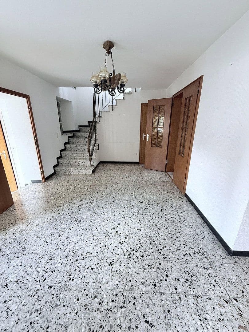 Prodej domu 145 m², pozemek 1.020 m², Erkelenz, Severní Porýní-Vestfálsko Prodej domu 145 m², pozemek 1.020 m², Erkelenz, Severní Porýní-Vestfálsko