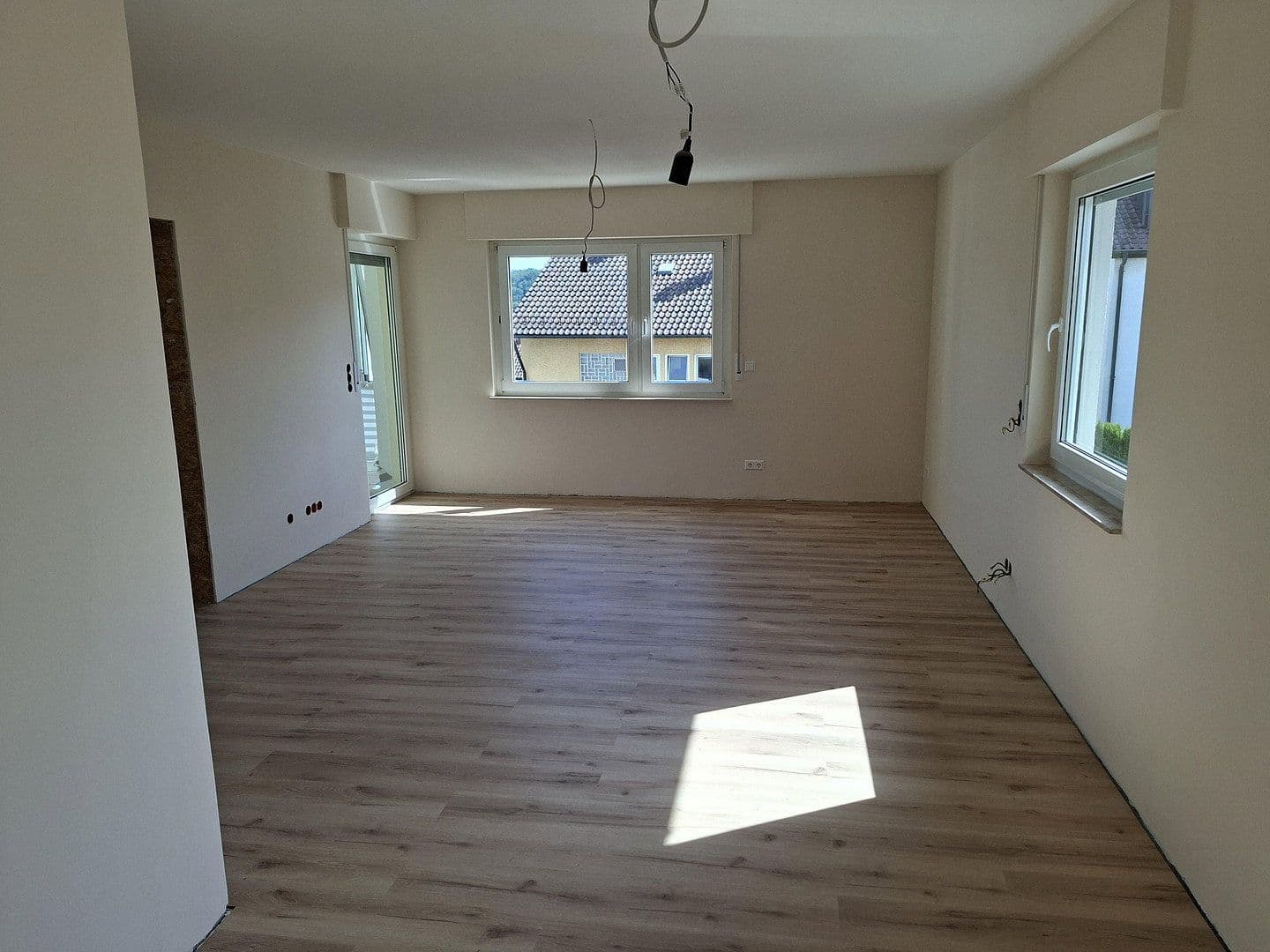Pronájem bytu 4+1 107 m², Meisenweg, Grafenau, Bádensko-Württembersko Pronájem bytu 4+1 107 m², Meisenweg, Grafenau, Bádensko-Württembersko