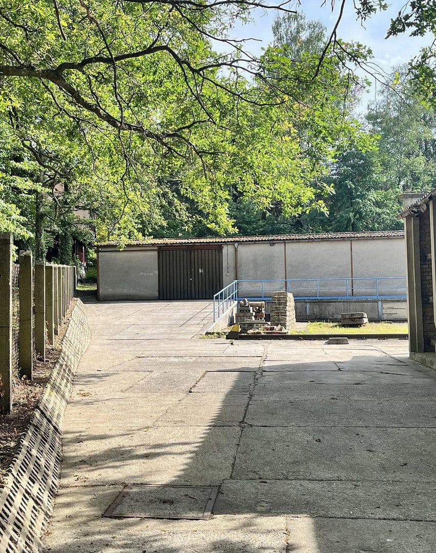 Pronájem nebytového prostoru 9.536 m², Nízké, Sasko Pronájem nebytového prostoru 9.536 m², Nízké, Sasko