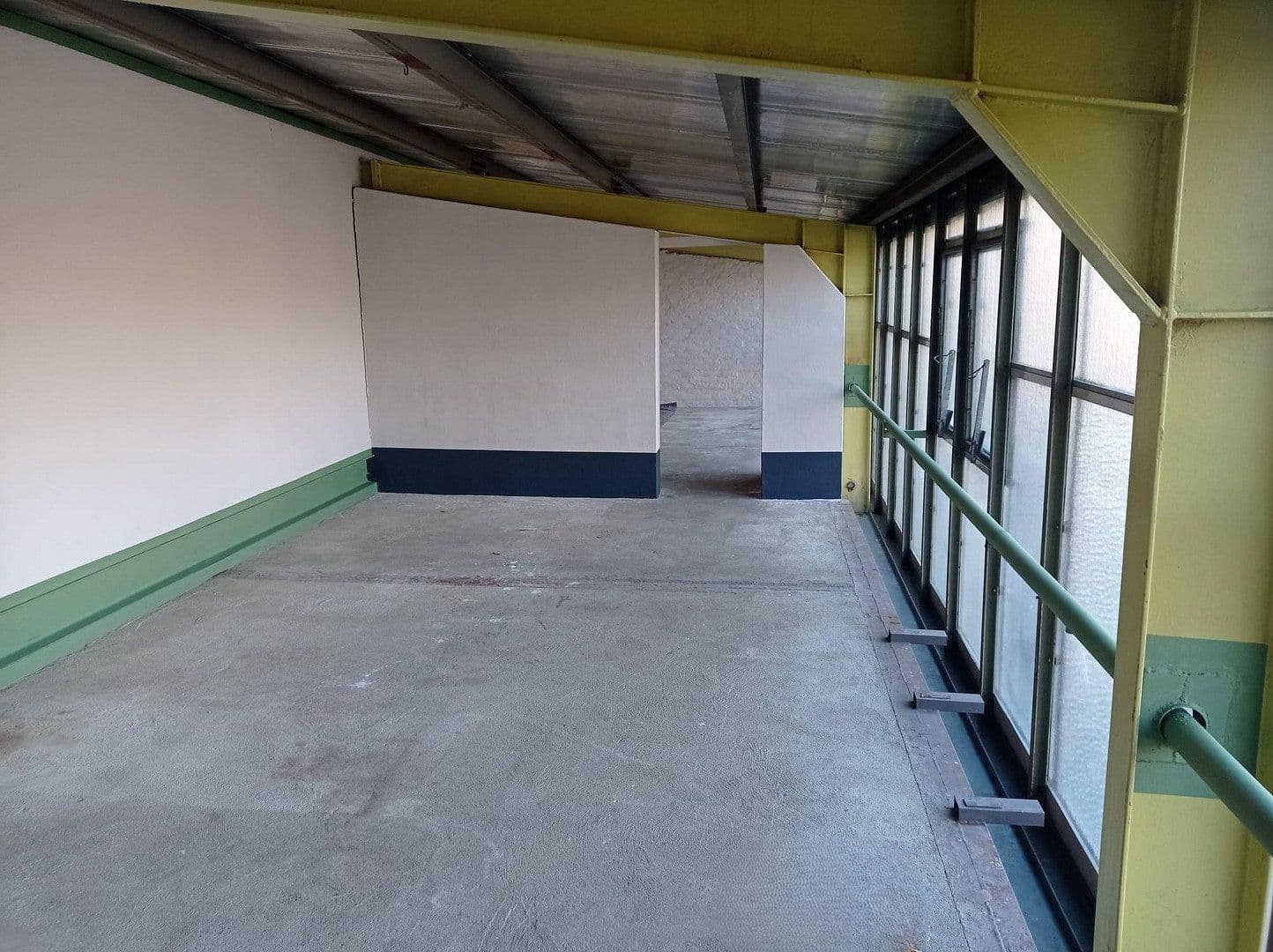 Pronájem nebytového prostoru 9.536 m², Nízké, Sasko Pronájem nebytového prostoru 9.536 m², Nízké, Sasko