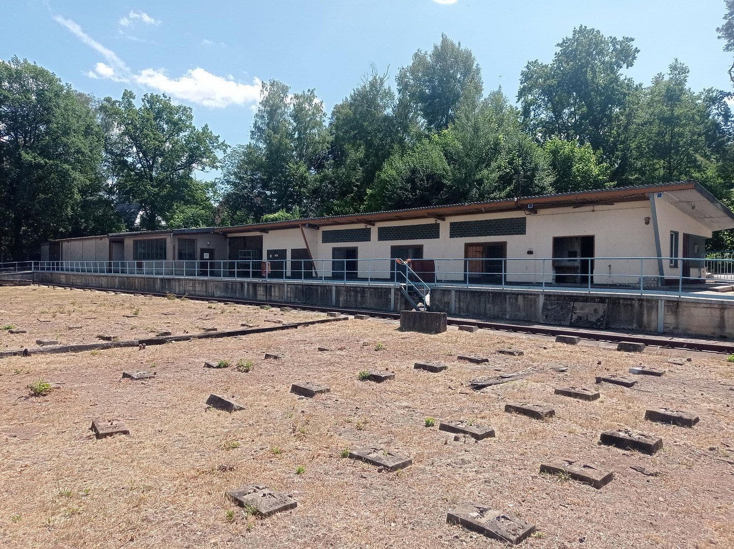 Pronájem nebytového prostoru 9.536 m², Nízké, Sasko Pronájem nebytového prostoru 9.536 m², Nízké, Sasko