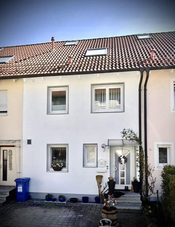 Prodej domu 128 m², pozemek 132 m², Landshut, Bavorsko Prodej domu 128 m², pozemek 132 m², Landshut, Bavorsko