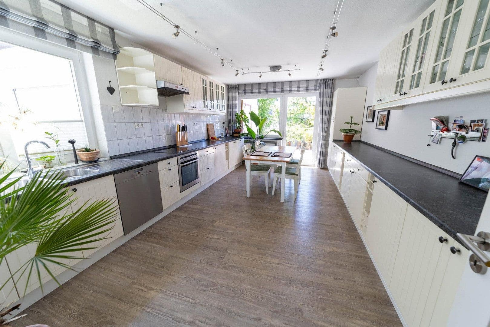 Prodej domu 320 m², pozemek 522 m², Remscheid, Severní Porýní-Vestfálsko Prodej domu 320 m², pozemek 522 m², Remscheid, Severní Porýní-Vestfálsko