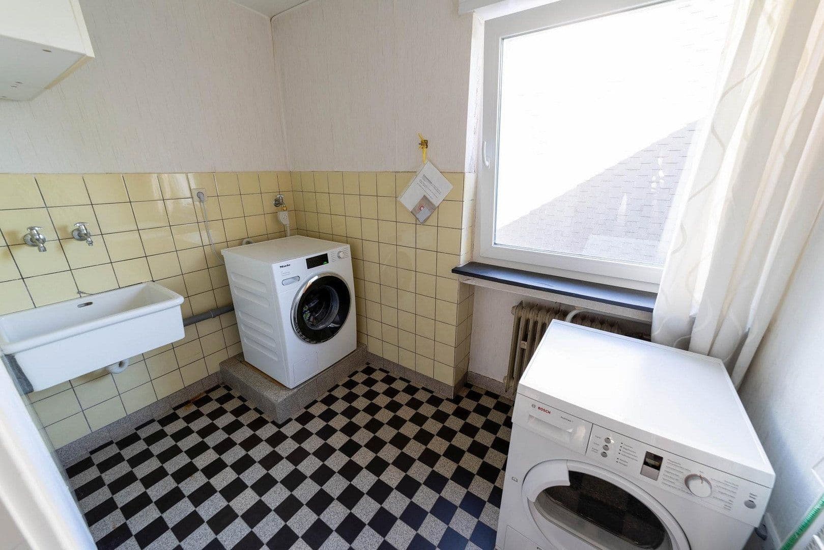 Prodej domu 320 m², pozemek 522 m², Remscheid, Severní Porýní-Vestfálsko Prodej domu 320 m², pozemek 522 m², Remscheid, Severní Porýní-Vestfálsko