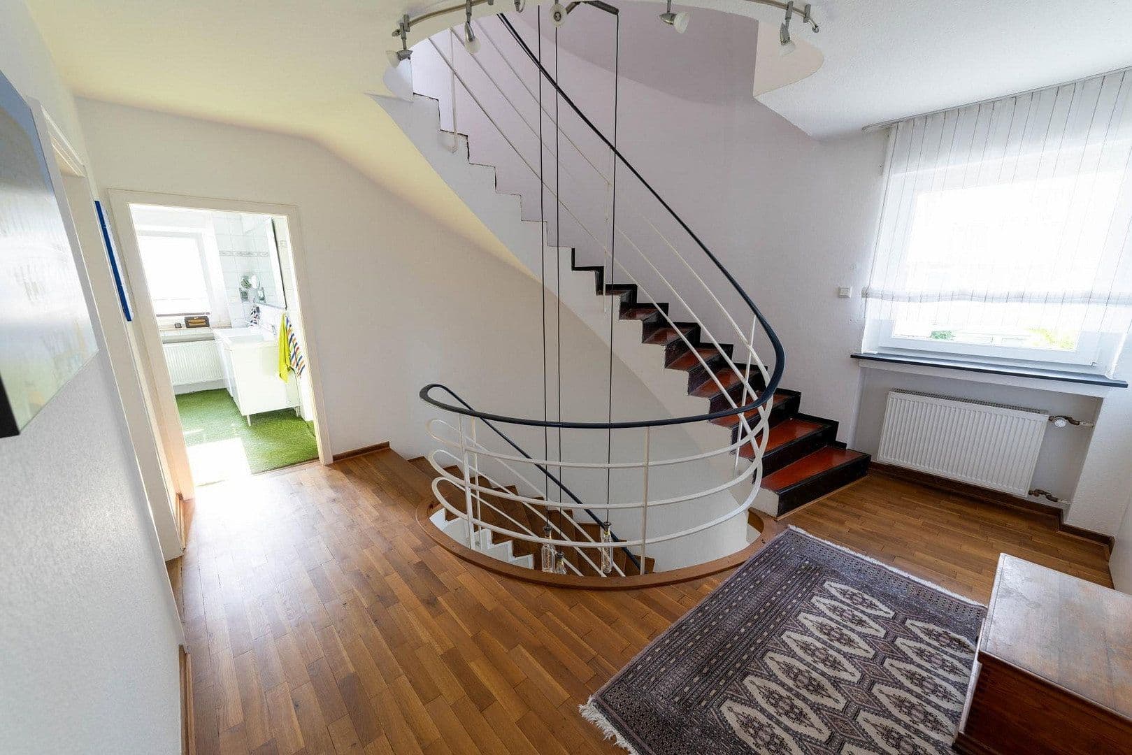 Prodej domu 320 m², pozemek 522 m², Remscheid, Severní Porýní-Vestfálsko Prodej domu 320 m², pozemek 522 m², Remscheid, Severní Porýní-Vestfálsko