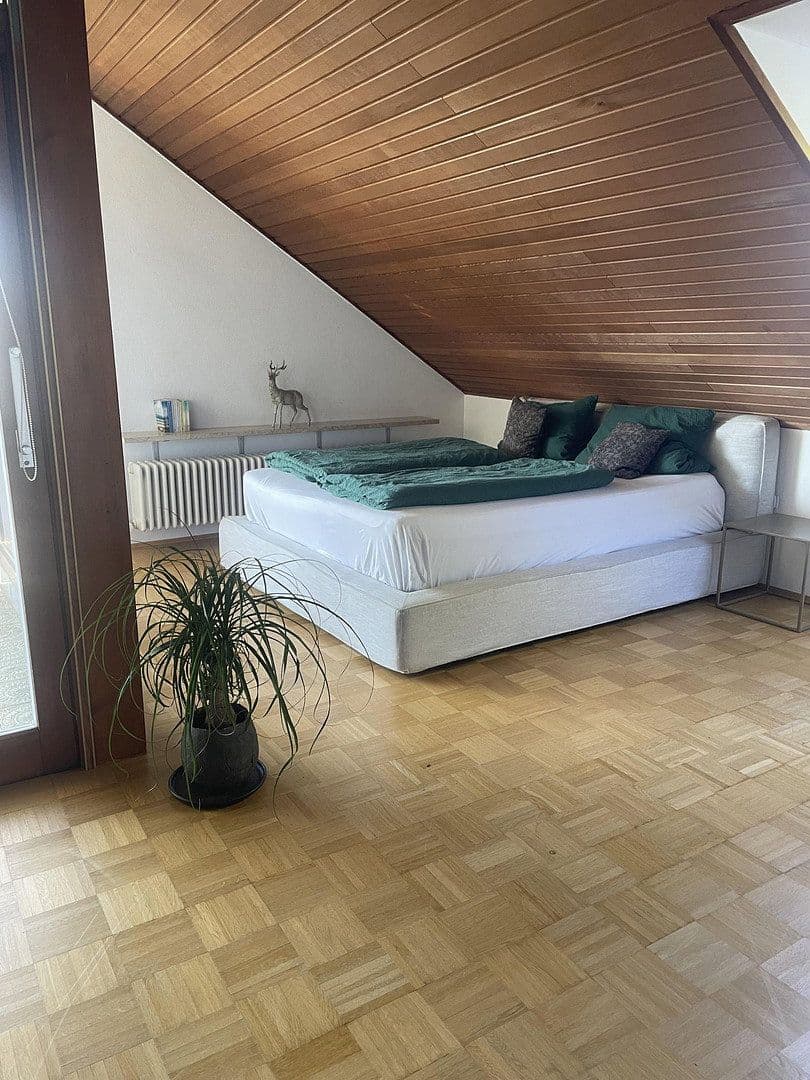 Pronájem bytu 157 m², Richard-Strauss-Straße 1, Pullach im Isartal, Bavorsko Pronájem bytu 157 m², Richard-Strauss-Straße 1, Pullach im Isartal, Bavorsko