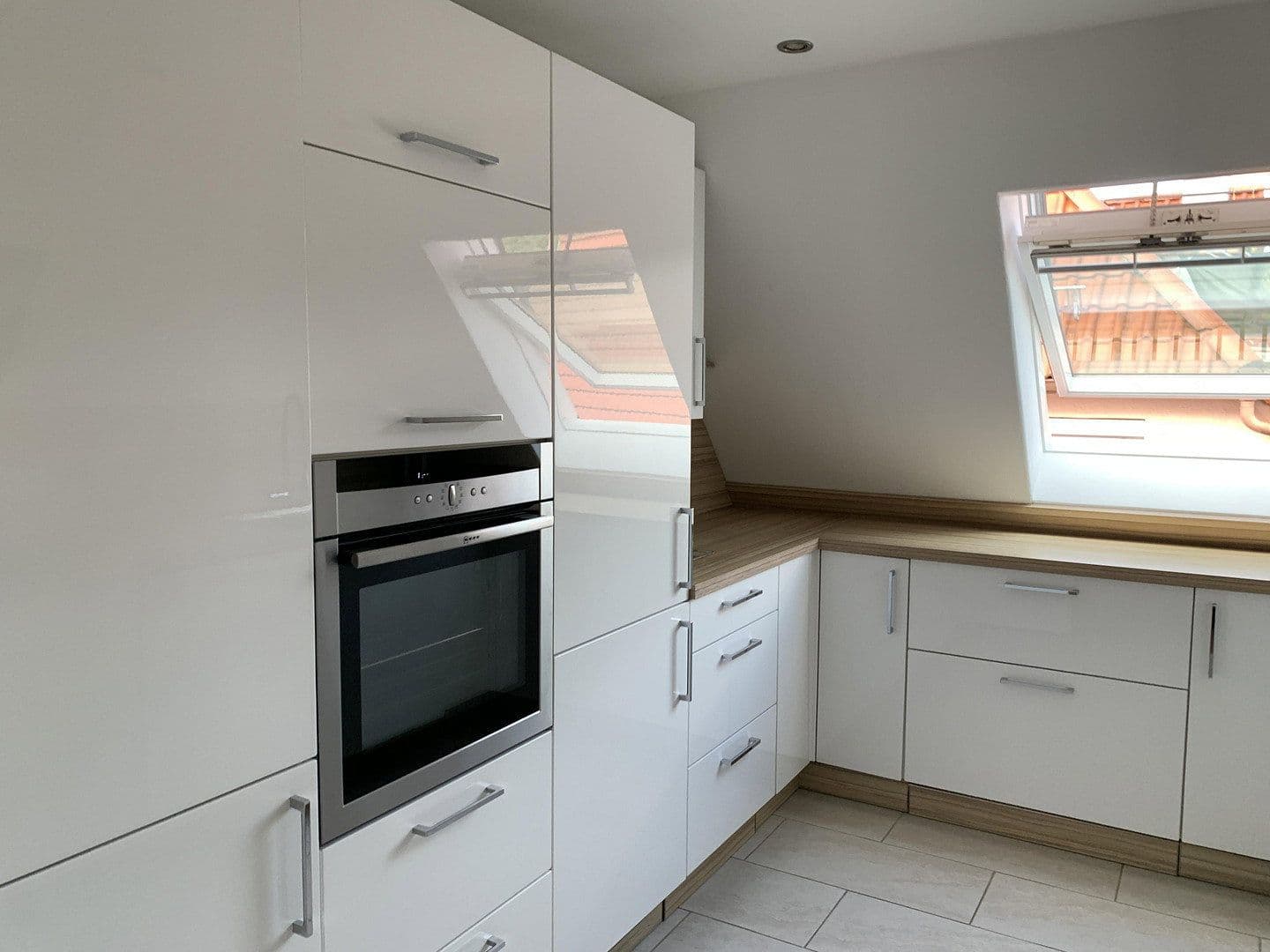 Prodej bytu 4+1 118 m², Eningen unter Achalm, Bádensko-Württembersko Prodej bytu 4+1 118 m², Eningen unter Achalm, Bádensko-Württembersko