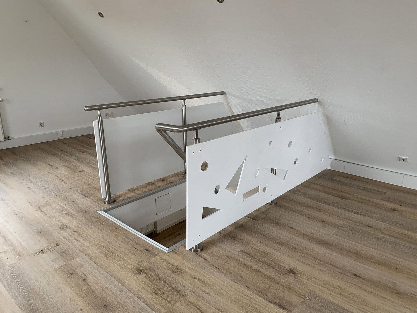 Prodej bytu 4+1 118 m², Eningen unter Achalm, Bádensko-Württembersko Prodej bytu 4+1 118 m², Eningen unter Achalm, Bádensko-Württembersko