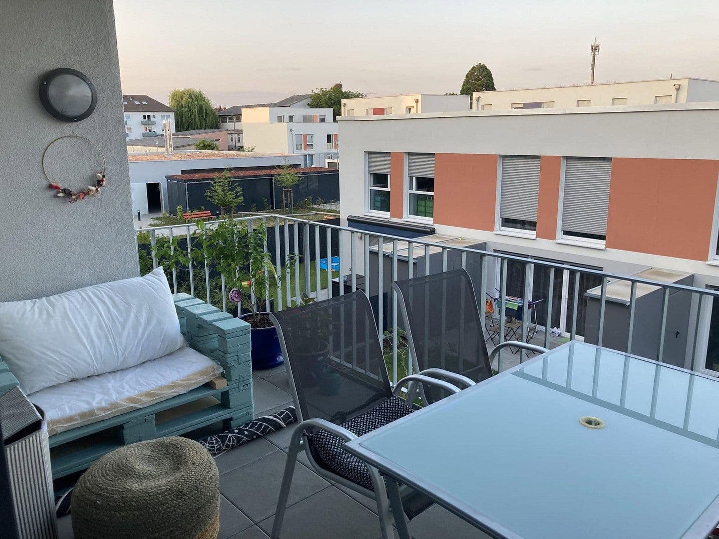 Pronájem bytu 3+1 80 m², Bahnhofstraße 2b, Bad Schönborn, Bádensko-Württembersko Pronájem bytu 3+1 80 m², Bahnhofstraße 2b, Bad Schönborn, Bádensko-Württembersko