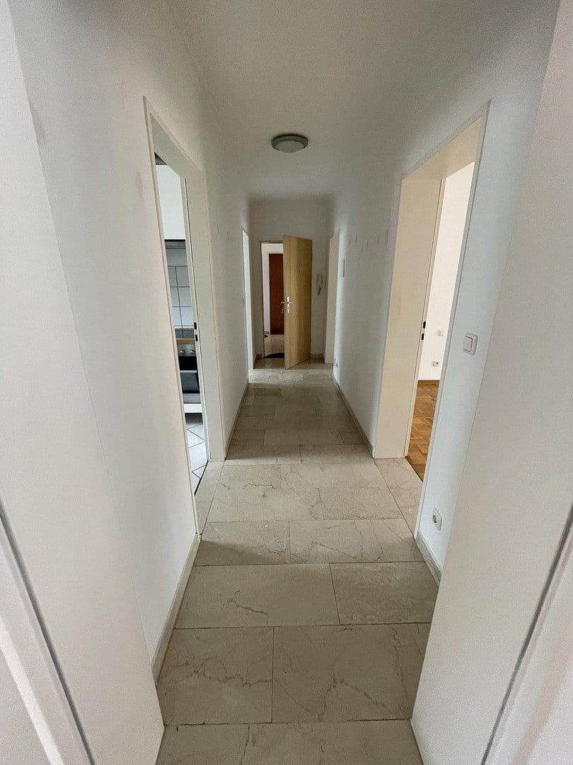 Pronájem bytu 3+1 80 m², Frankfurt a.M., Hessen Pronájem bytu 3+1 80 m², Frankfurt a.M., Hessen