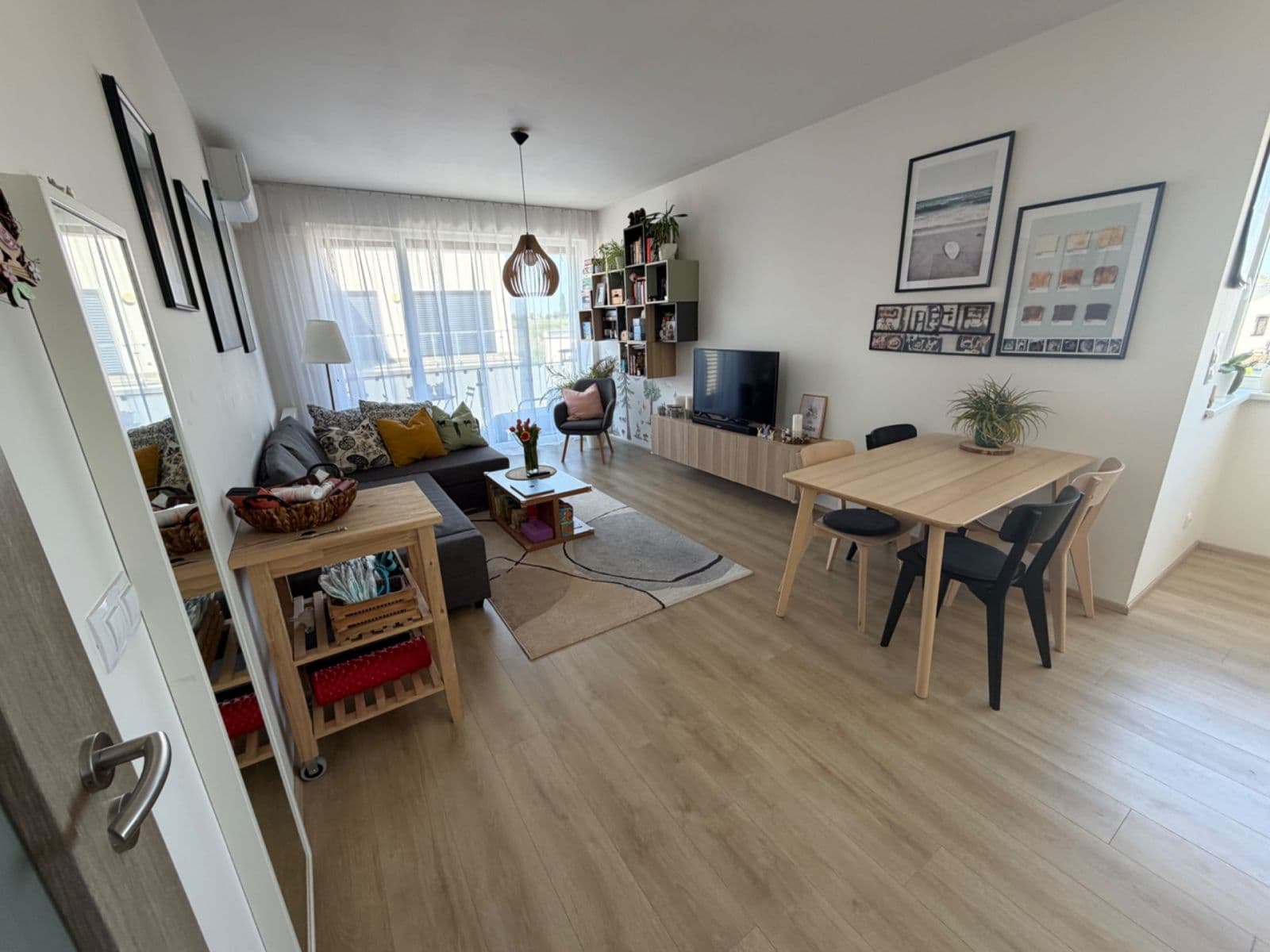 Pronájem bytu 2+kk 60 m², Emy Destinové, Jinočany, Středočeský kraj Pronájem bytu 2+kk 60 m², Emy Destinové, Jinočany, Středočeský kraj