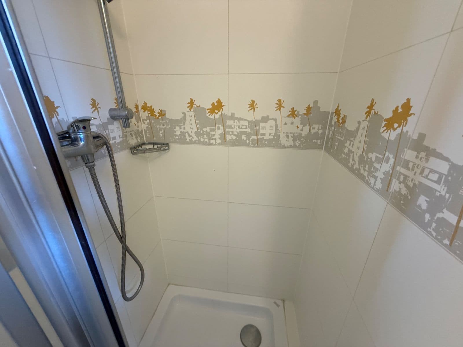 Pronájem bytu 1+kk 16 m², Molákova, Praha, Praha Pronájem bytu 1+kk 16 m², Molákova, Praha, Praha