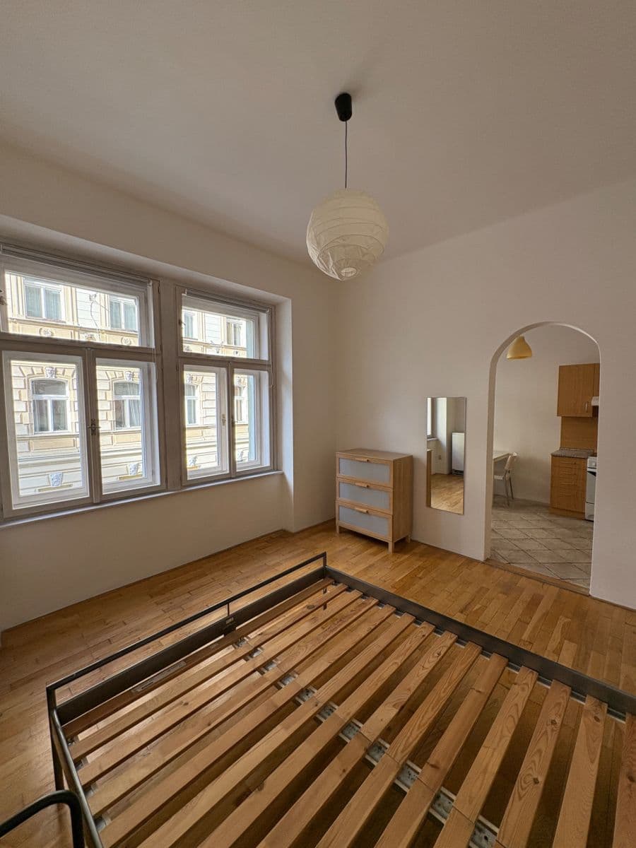 Pronájem bytu 1+1 35 m², Dukelských hrdinů, Praha, Praha Pronájem bytu 1+1 35 m², Dukelských hrdinů, Praha, Praha