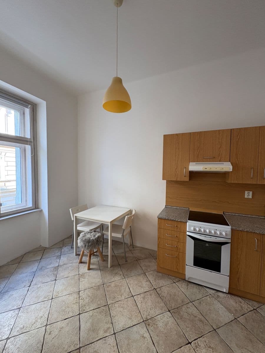 Pronájem bytu 1+1 35 m², Dukelských hrdinů, Praha, Praha Pronájem bytu 1+1 35 m², Dukelských hrdinů, Praha, Praha