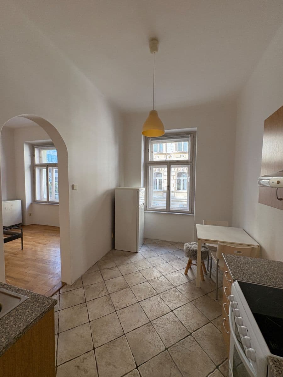 Pronájem bytu 1+1 35 m², Dukelských hrdinů, Praha, Praha Pronájem bytu 1+1 35 m², Dukelských hrdinů, Praha, Praha