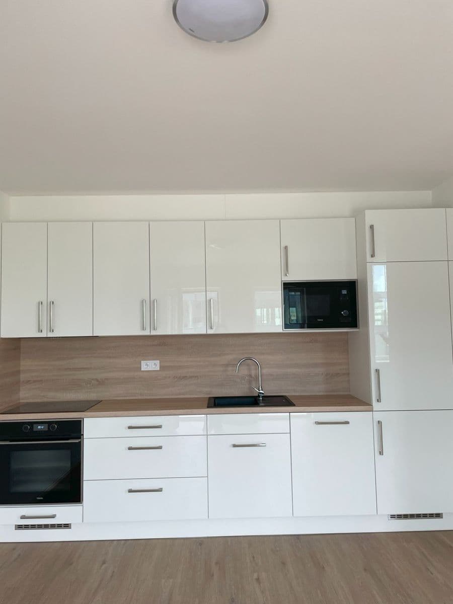 Pronájem bytu 2+kk 54 m², Wittgensteinova, Olomouc, Olomoucký kraj Pronájem bytu 2+kk 54 m², Wittgensteinova, Olomouc, Olomoucký kraj