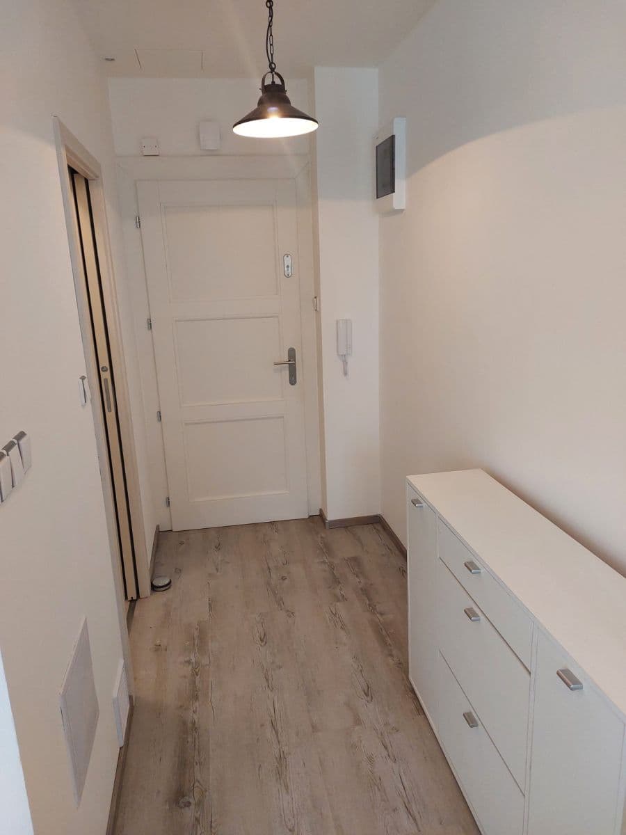 Pronájem bytu 2+kk 50 m², U Libušiných lázní, Praha, Praha Pronájem bytu 2+kk 50 m², U Libušiných lázní, Praha, Praha