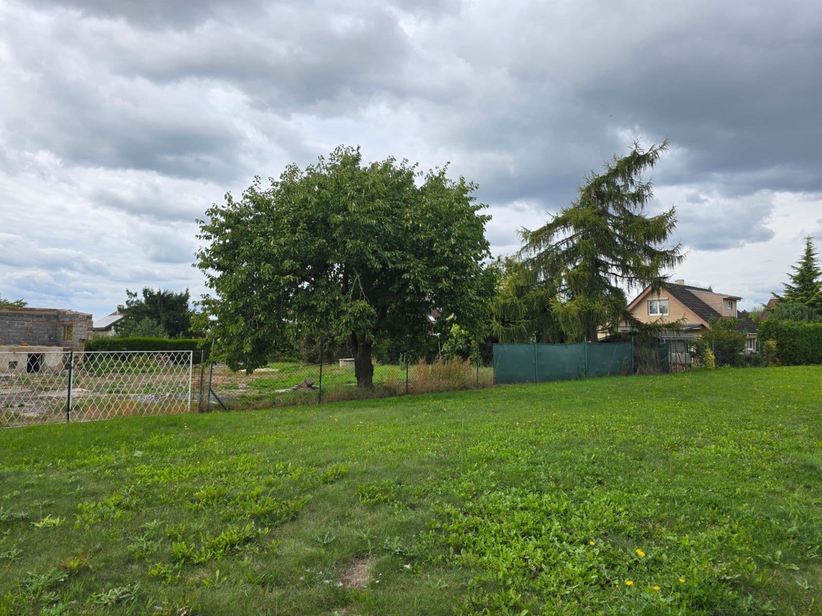 Prodej pozemku 1.301 m², Jesenice, Středočeský kraj Prodej pozemku 1.301 m², Jesenice, Středočeský kraj