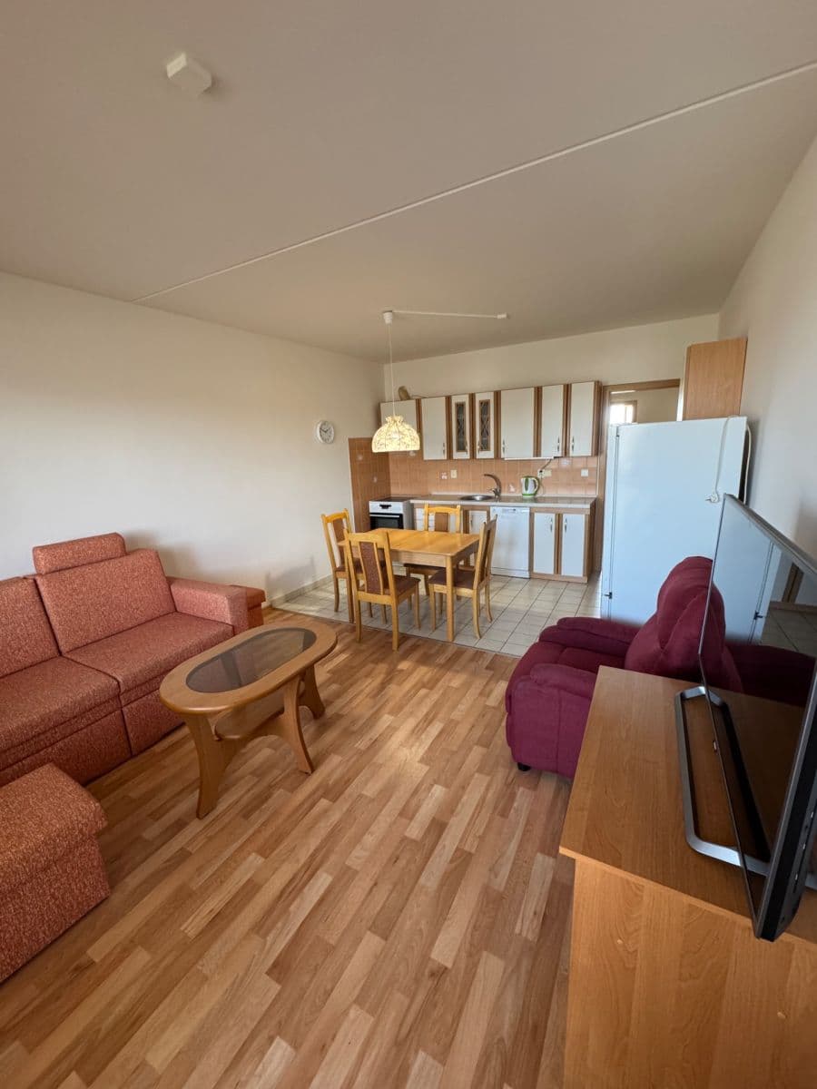 Pronájem bytu 2+kk 49 m², K Nemocnici, Cheb, Karlovarský kraj Pronájem bytu 2+kk 49 m², K Nemocnici, Cheb, Karlovarský kraj