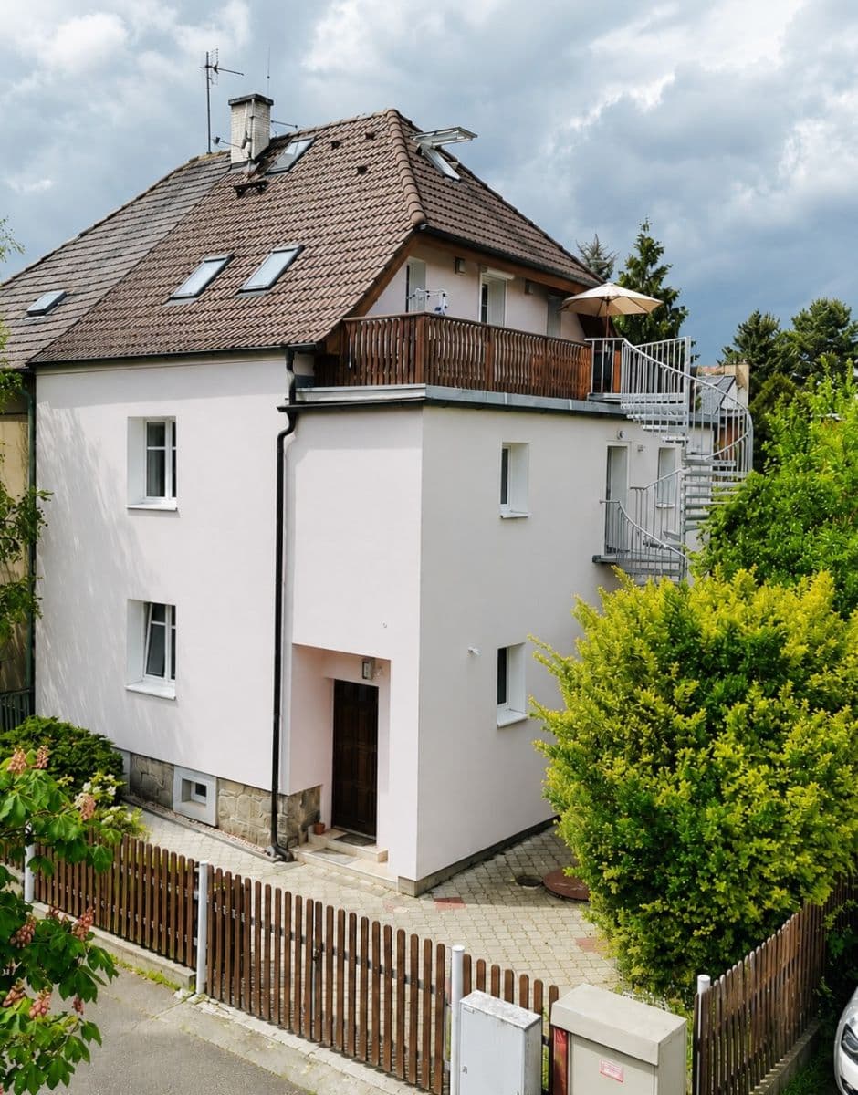 Prodej domu 270 m², pozemek 433 m², Jubilejní, Plzeň, Plzeňský kraj Prodej domu 270 m², pozemek 433 m², Jubilejní, Plzeň, Plzeňský kraj