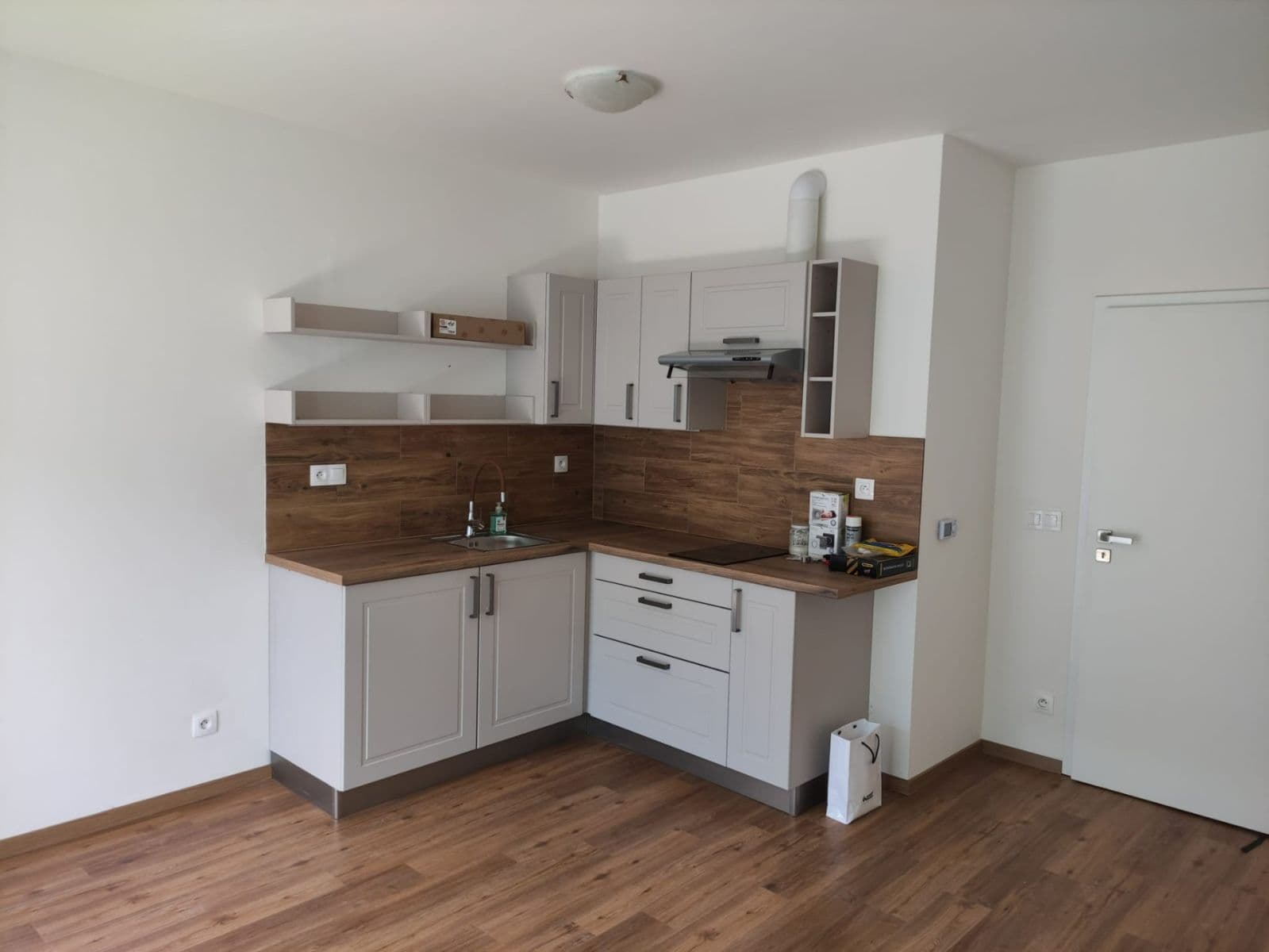 Pronájem bytu 1+kk 33 m², Hrnčířská, Uhlířské Janovice, Středočeský kraj Pronájem bytu 1+kk 33 m², Hrnčířská, Uhlířské Janovice, Středočeský kraj