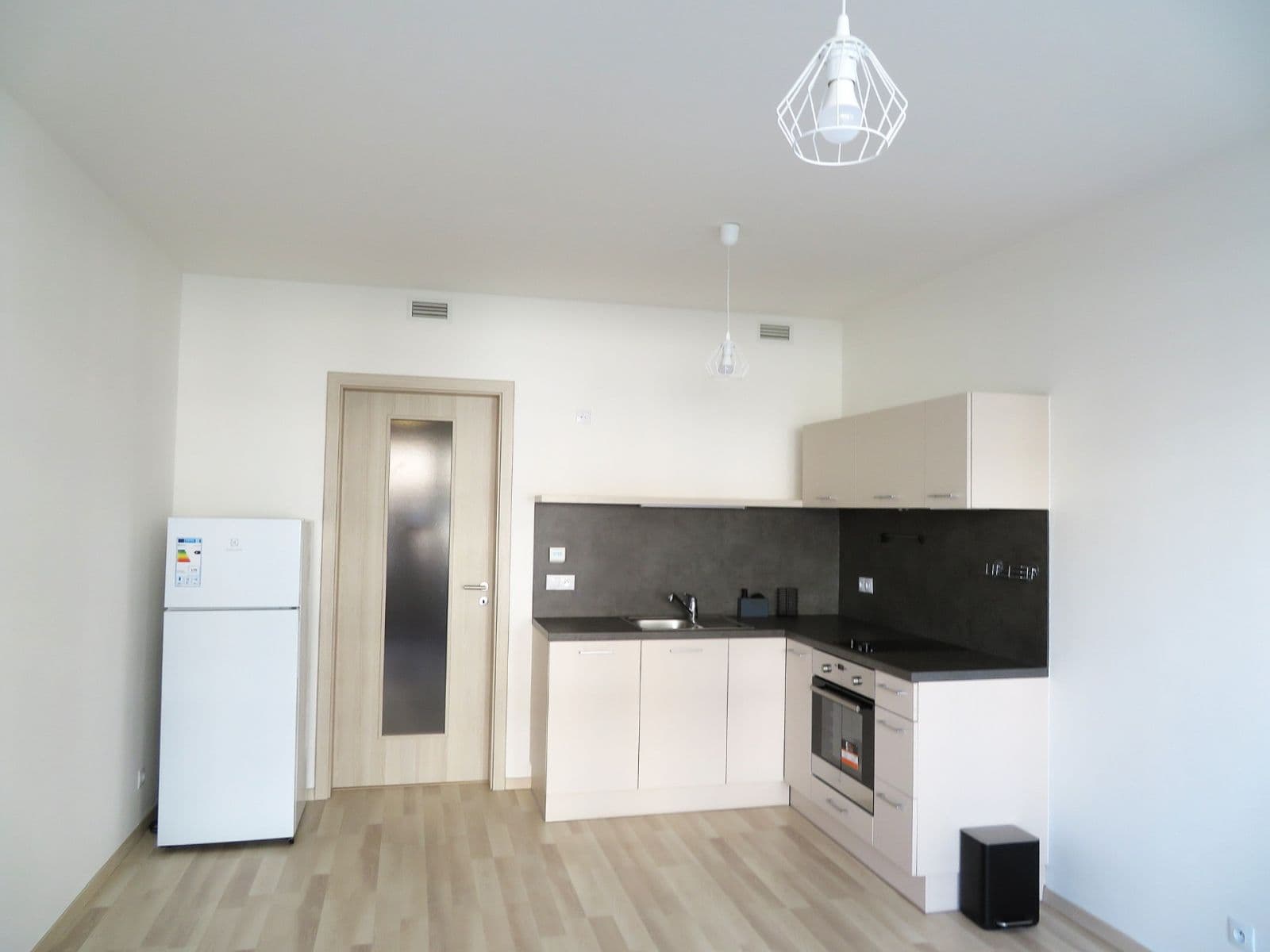Pronájem bytu 1+kk 29 m², Do Zahrádek Ⅰ, Praha, Praha Pronájem bytu 1+kk 29 m², Do Zahrádek Ⅰ, Praha, Praha