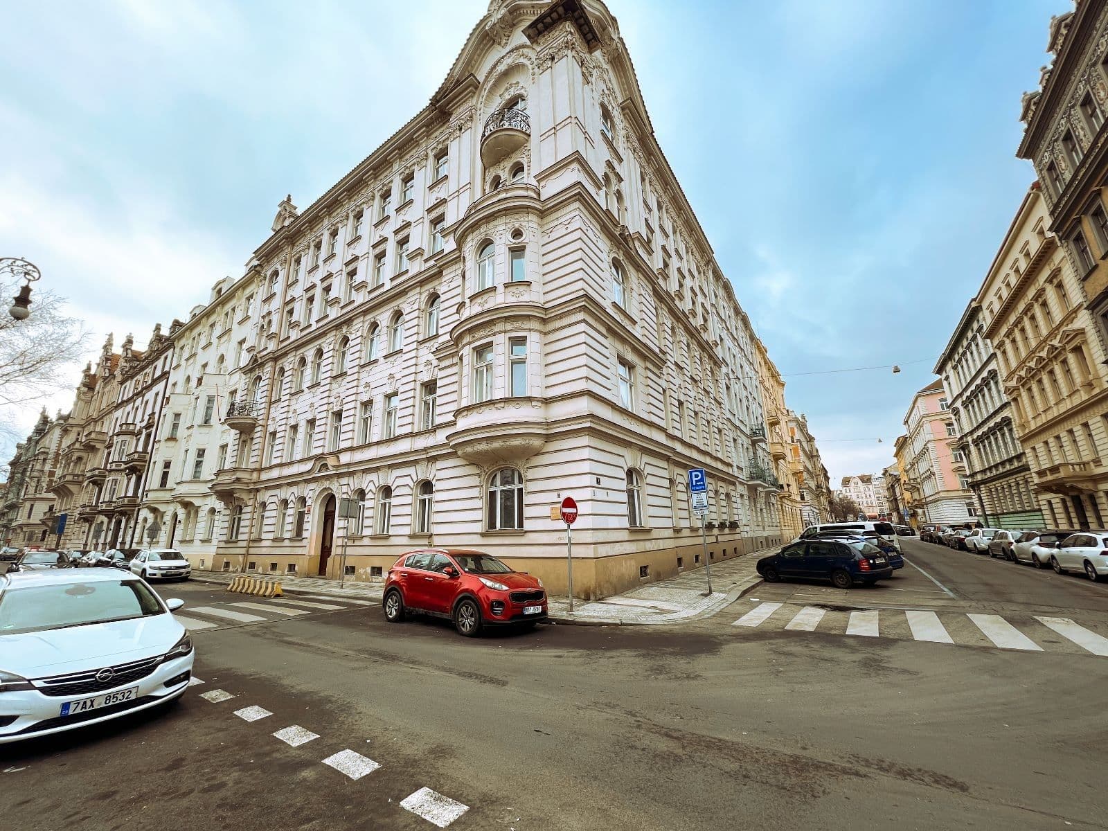 Prodej bytu 2+1 82 m², Janáčkovo nábřeží, Praha, Praha Prodej bytu 2+1 82 m², Janáčkovo nábřeží, Praha, Praha