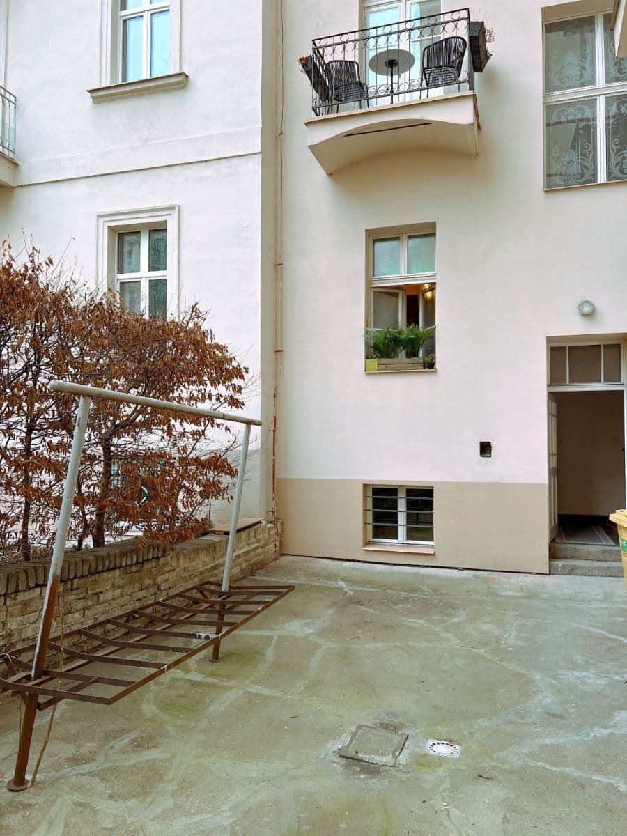 Prodej bytu 2+1 82 m², Janáčkovo nábřeží, Praha, Praha Prodej bytu 2+1 82 m², Janáčkovo nábřeží, Praha, Praha
