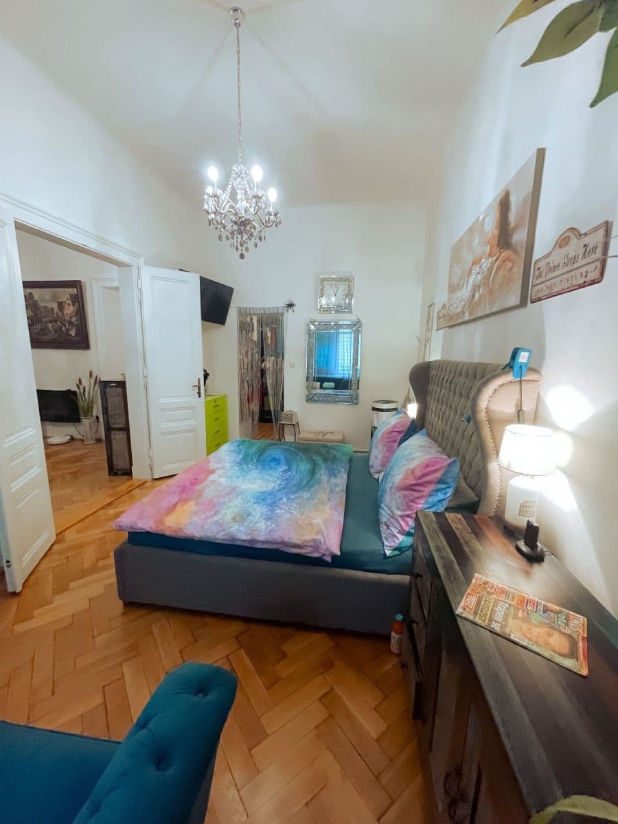 Prodej bytu 2+1 82 m², Janáčkovo nábřeží, Praha, Praha Prodej bytu 2+1 82 m², Janáčkovo nábřeží, Praha, Praha