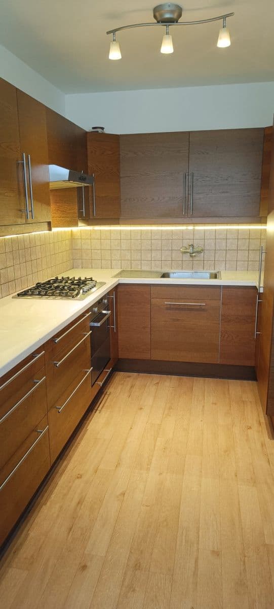 Prodej bytu 3+kk 70 m², Nad Stadionem, Králův Dvůr, Středočeský kraj Prodej bytu 3+kk 70 m², Nad Stadionem, Králův Dvůr, Středočeský kraj