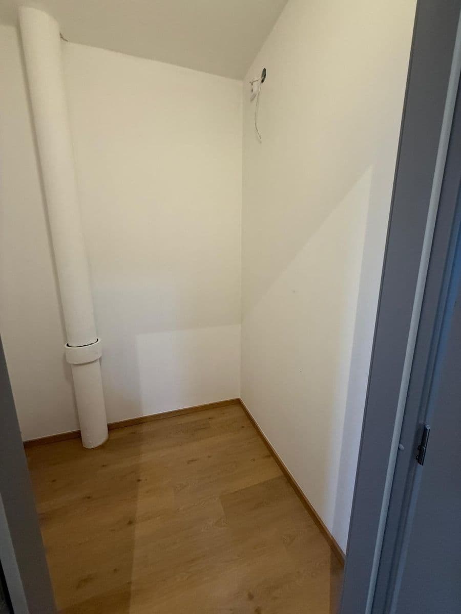 Pronájem bytu 3+kk 72 m², Moravcova, Kolín, Středočeský kraj Pronájem bytu 3+kk 72 m², Moravcova, Kolín, Středočeský kraj