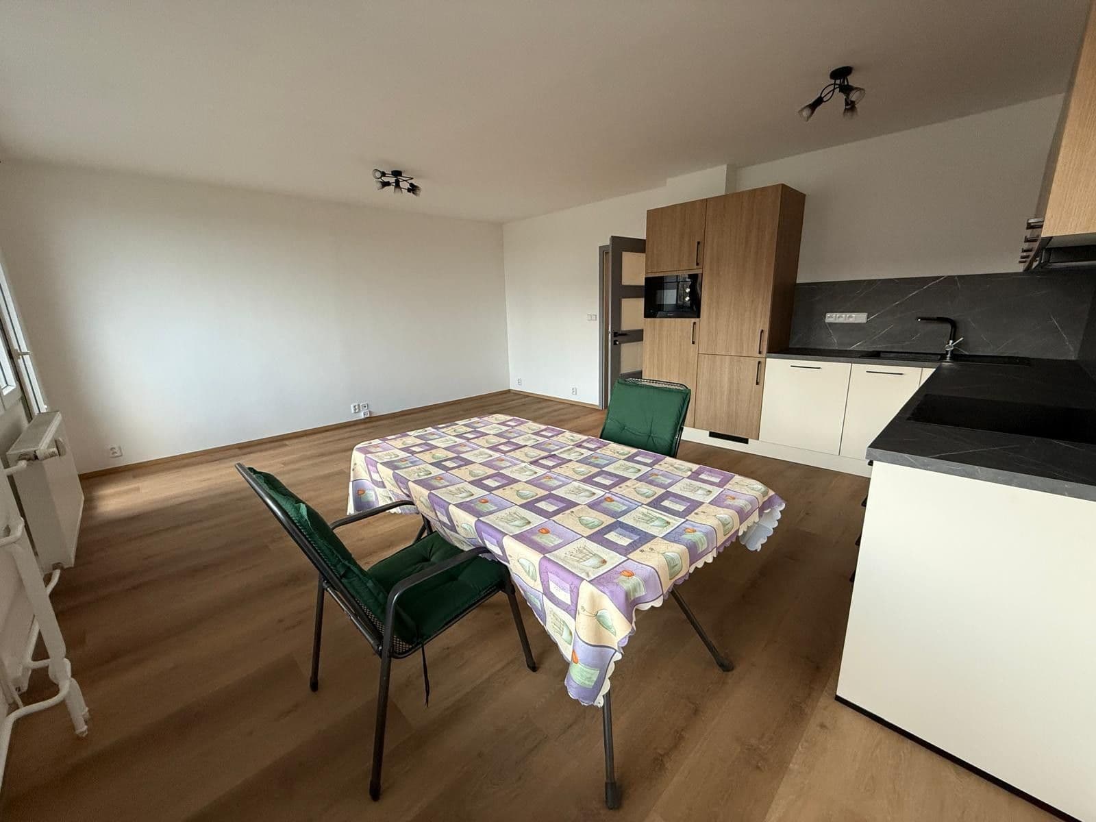 Pronájem bytu 3+kk 72 m², Moravcova, Kolín, Středočeský kraj Pronájem bytu 3+kk 72 m², Moravcova, Kolín, Středočeský kraj