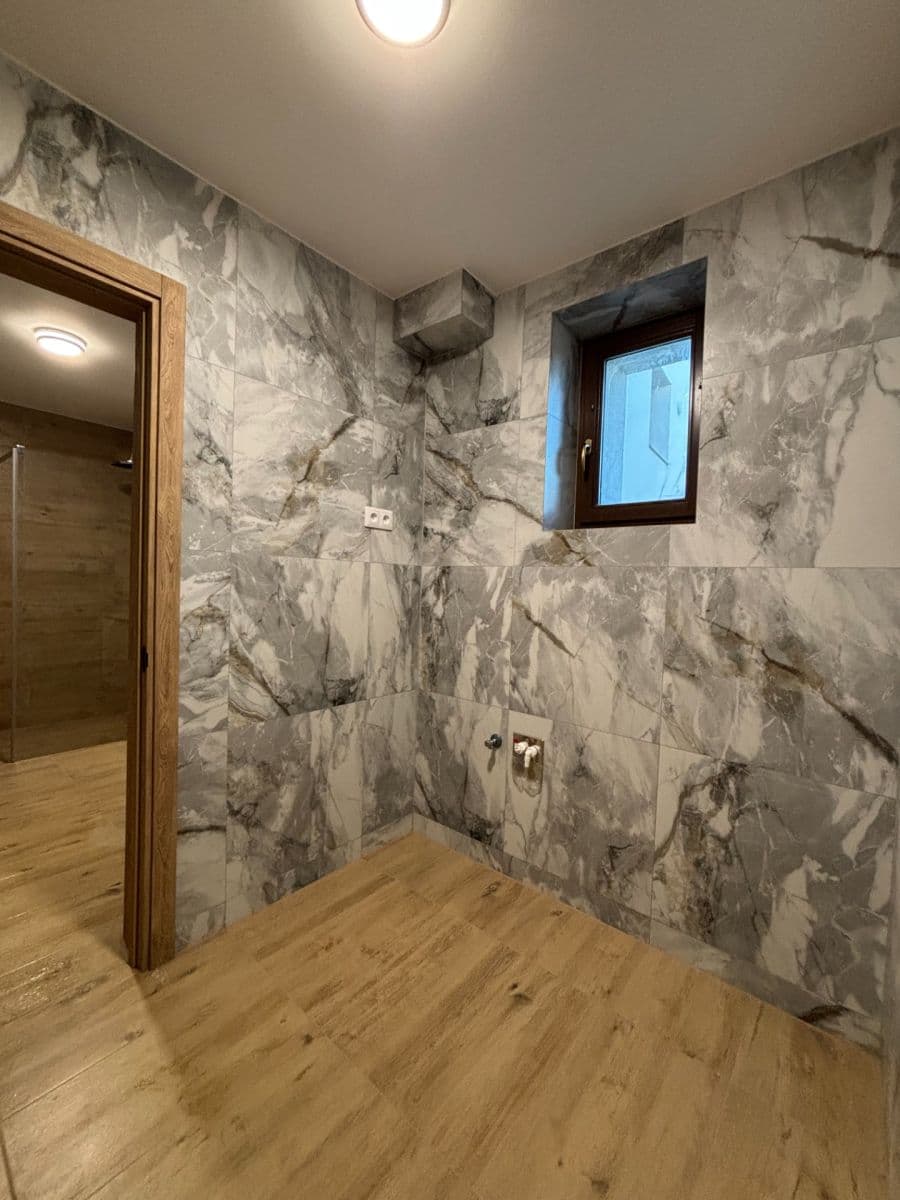Pronájem bytu 3+1 150 m², Lipenská, Olomouc, Olomoucký kraj Pronájem bytu 3+1 150 m², Lipenská, Olomouc, Olomoucký kraj