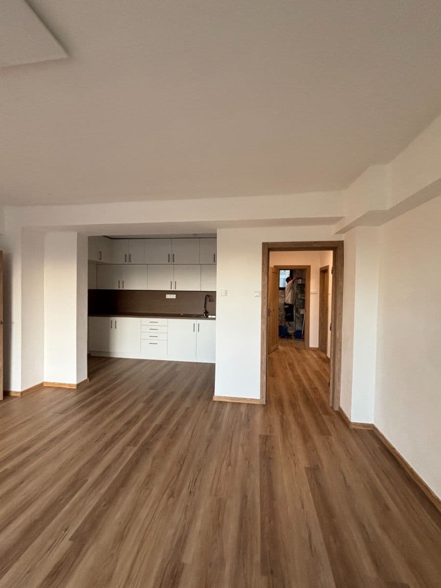 Pronájem bytu 3+1 150 m², Lipenská, Olomouc, Olomoucký kraj Pronájem bytu 3+1 150 m², Lipenská, Olomouc, Olomoucký kraj