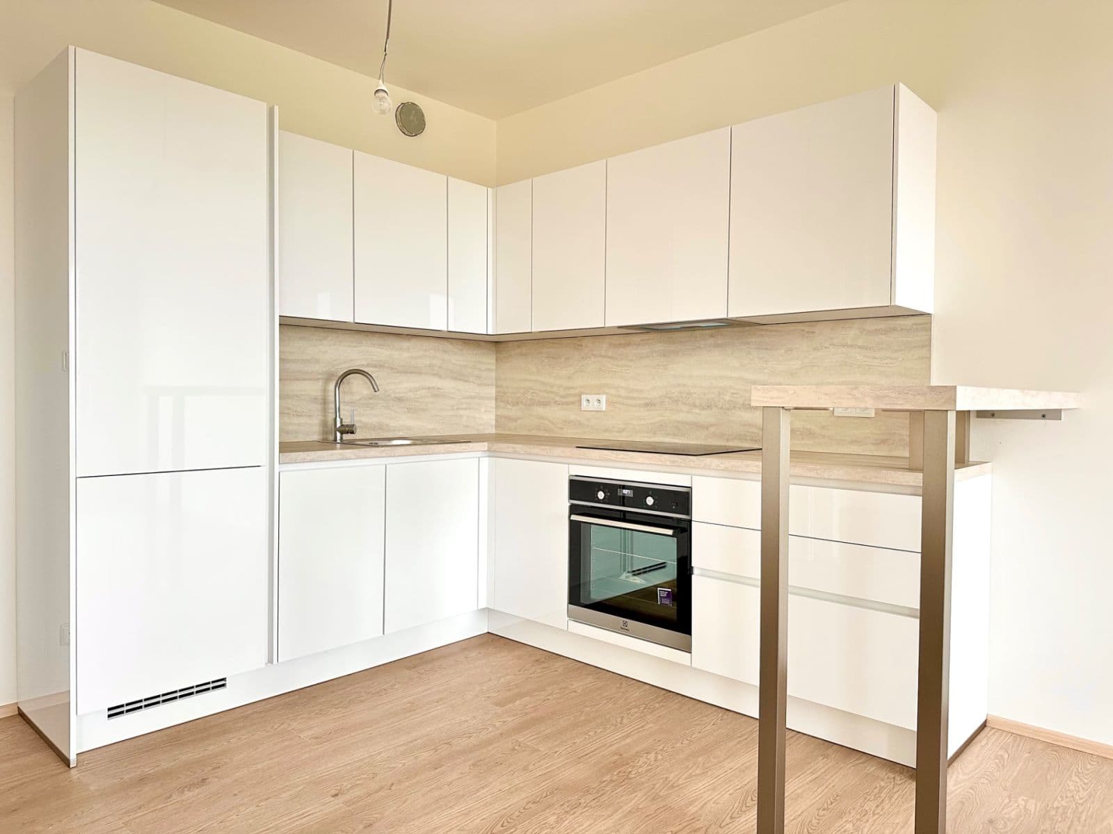 Pronájem bytu 1+kk 51 m², Ondrákové, Praha, Praha Pronájem bytu 1+kk 51 m², Ondrákové, Praha, Praha