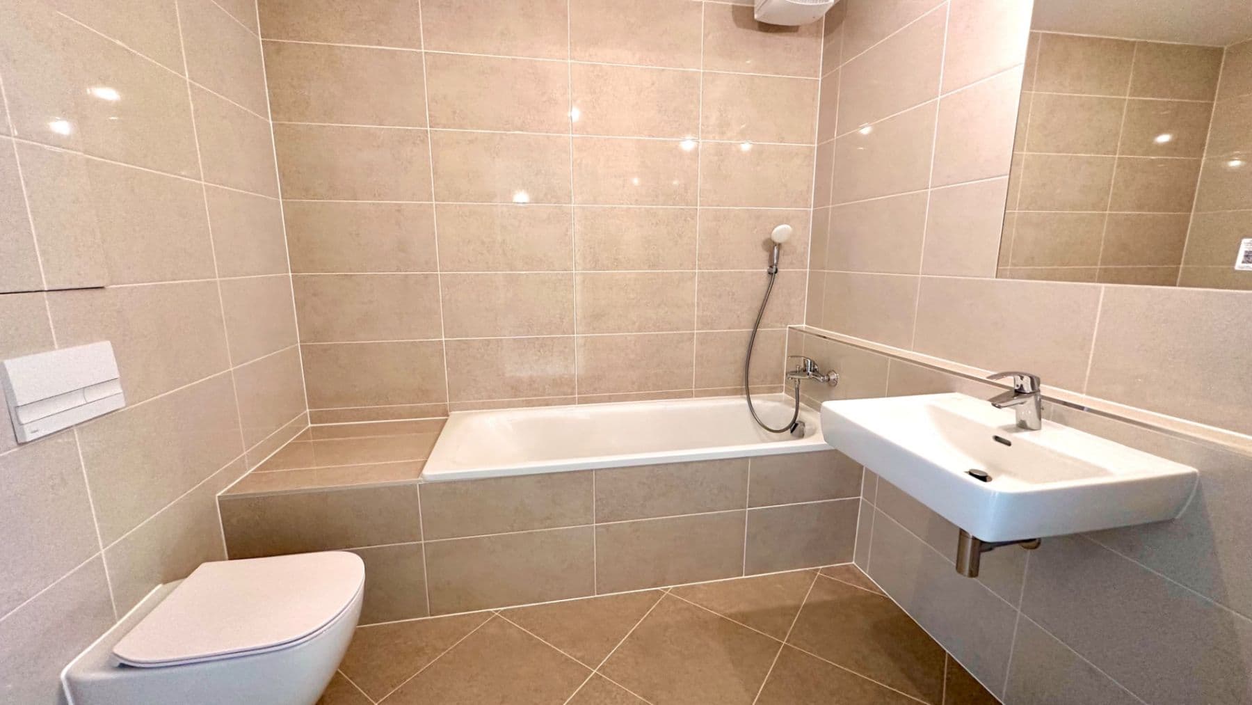 Pronájem bytu 1+kk 51 m², Ondrákové, Praha, Praha Pronájem bytu 1+kk 51 m², Ondrákové, Praha, Praha
