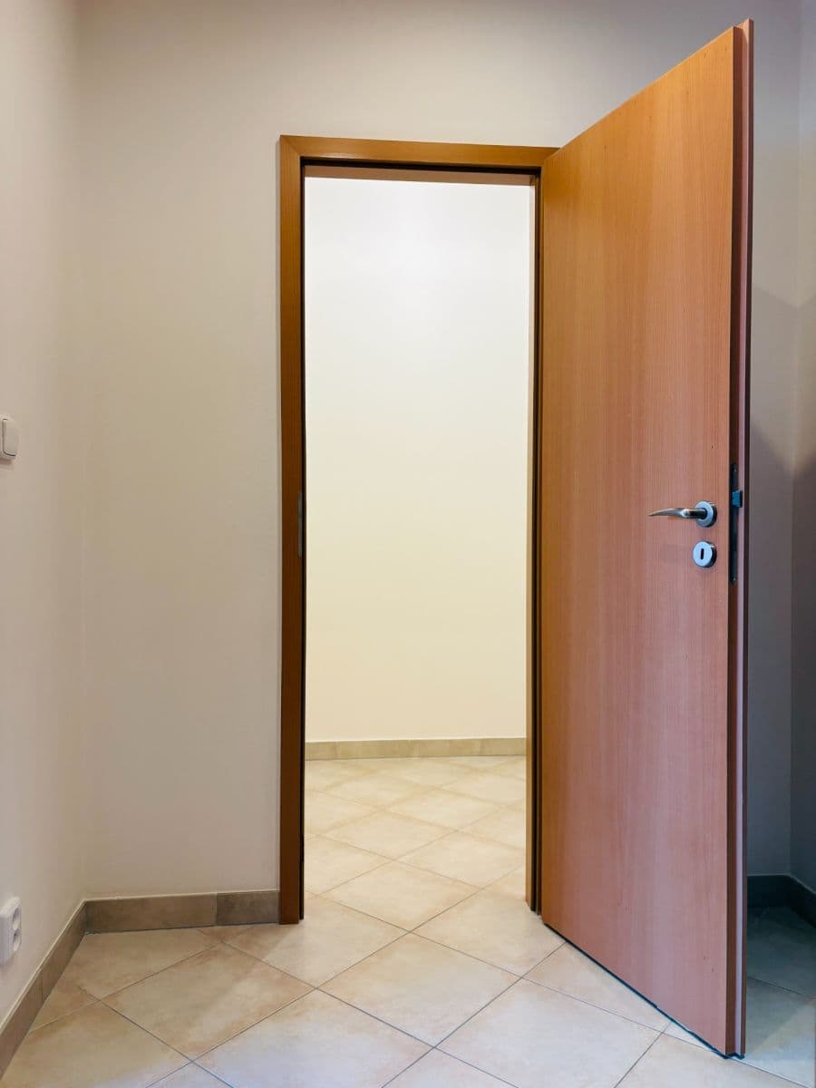 Pronájem bytu 1+kk 33 m², Mattioliho, Praha, Praha Pronájem bytu 1+kk 33 m², Mattioliho, Praha, Praha