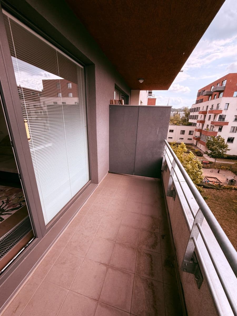 Prodej bytu 2+kk 64 m², V Háji, Praha, Praha Prodej bytu 2+kk 64 m², V Háji, Praha, Praha