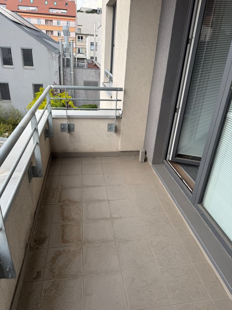 Prodej bytu 2+kk 64 m², V Háji, Praha, Praha Prodej bytu 2+kk 64 m², V Háji, Praha, Praha