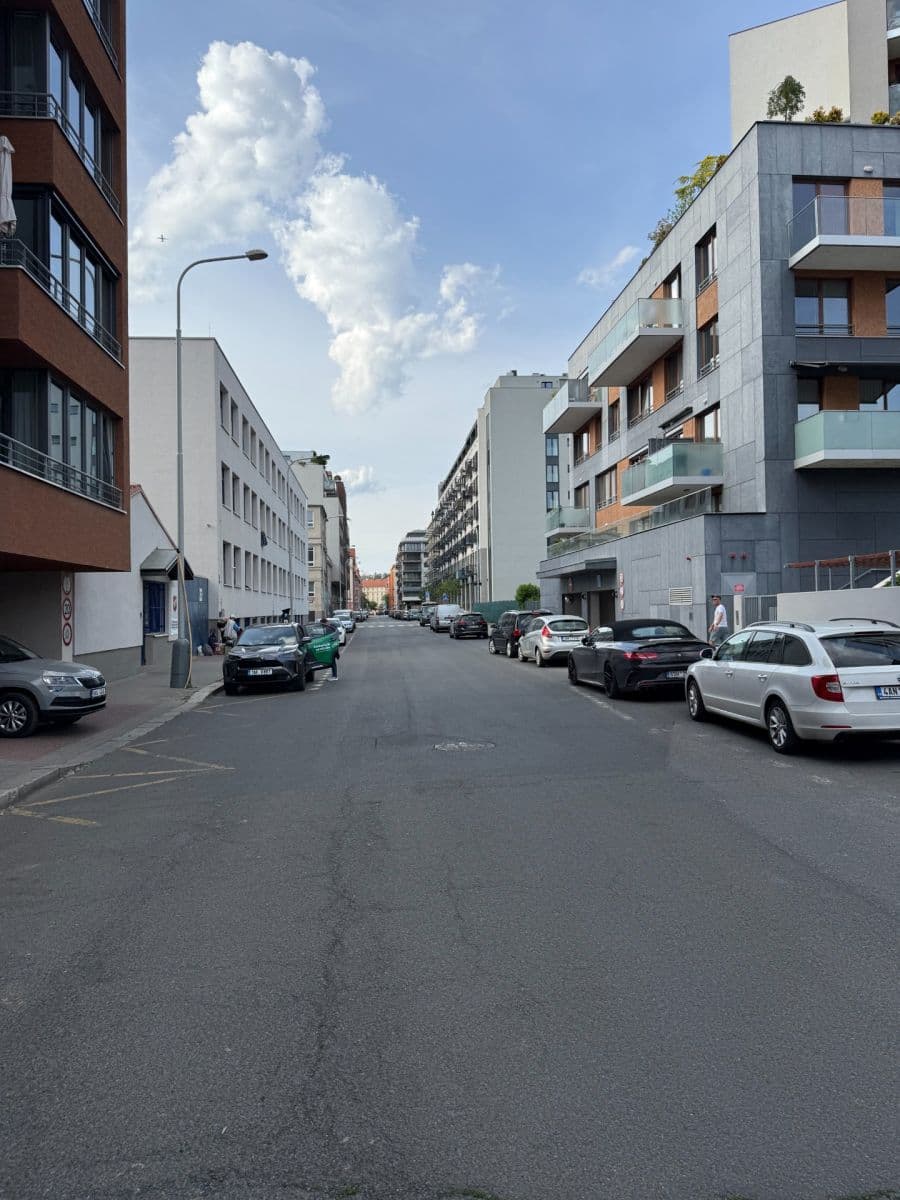 Prodej bytu 2+kk 64 m², V Háji, Praha, Praha Prodej bytu 2+kk 64 m², V Háji, Praha, Praha