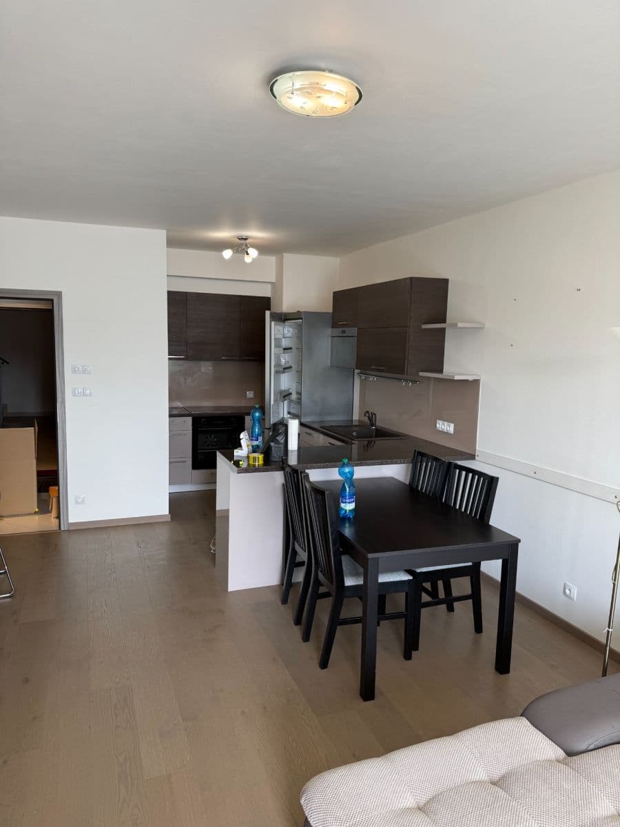 Prodej bytu 2+kk 64 m², V Háji, Praha, Praha Prodej bytu 2+kk 64 m², V Háji, Praha, Praha