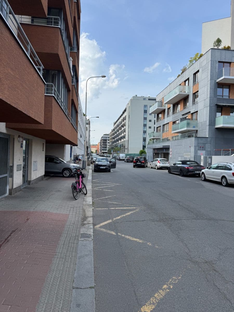Prodej bytu 2+kk 62 m², V Háji, Praha, Praha Prodej bytu 2+kk 62 m², V Háji, Praha, Praha