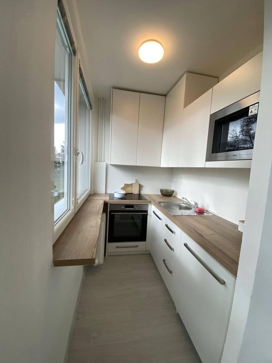 Prodej bytu 1+kk 28 m², Na Kotli, Hradec Králové, Královéhradecký kraj Prodej bytu 1+kk 28 m², Na Kotli, Hradec Králové, Královéhradecký kraj