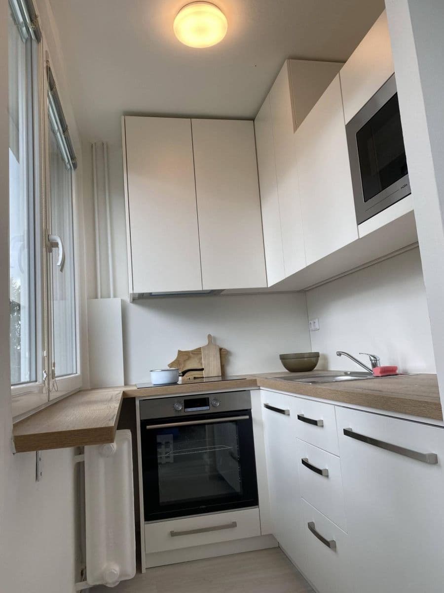 Prodej bytu 1+kk 28 m², Na Kotli, Hradec Králové, Královéhradecký kraj Prodej bytu 1+kk 28 m², Na Kotli, Hradec Králové, Královéhradecký kraj