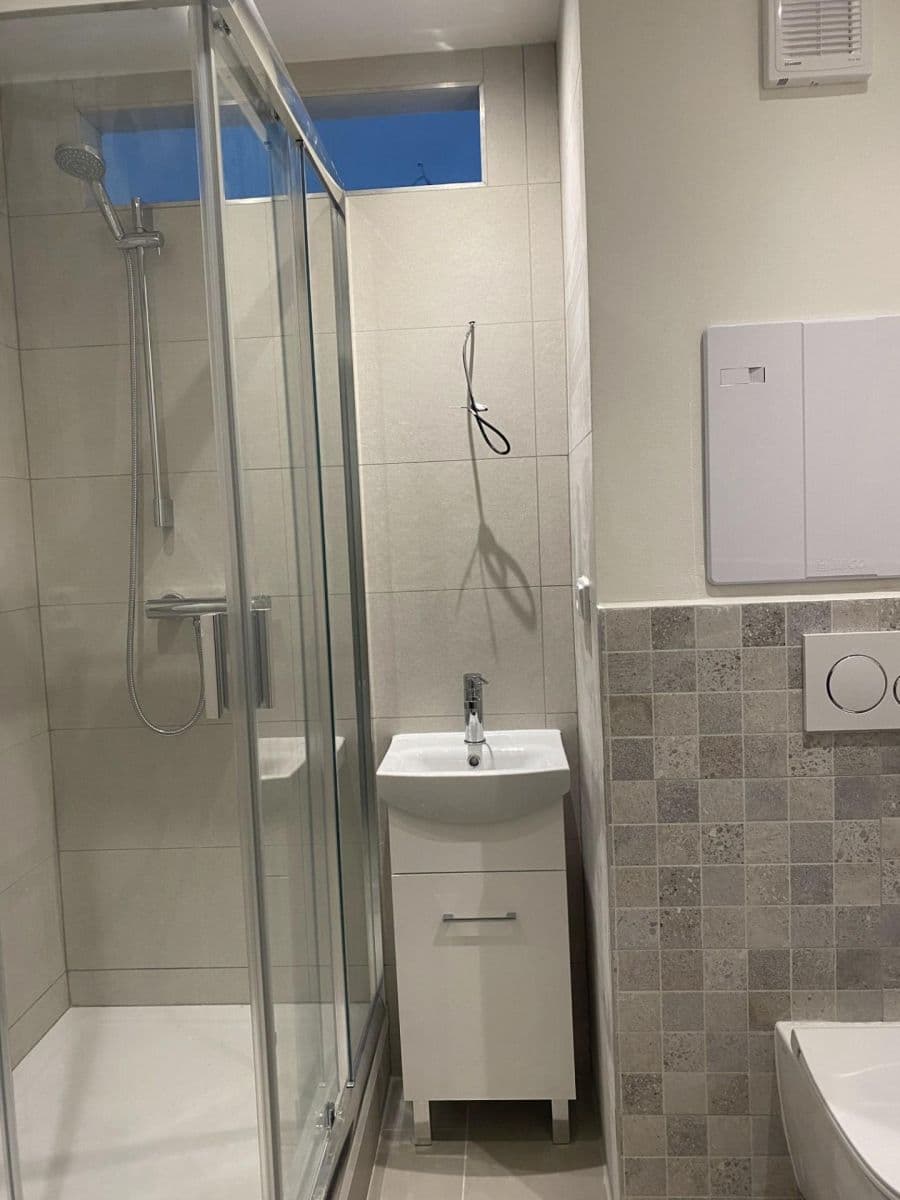 Prodej bytu 1+kk 28 m², Na Kotli, Hradec Králové, Královéhradecký kraj Prodej bytu 1+kk 28 m², Na Kotli, Hradec Králové, Královéhradecký kraj