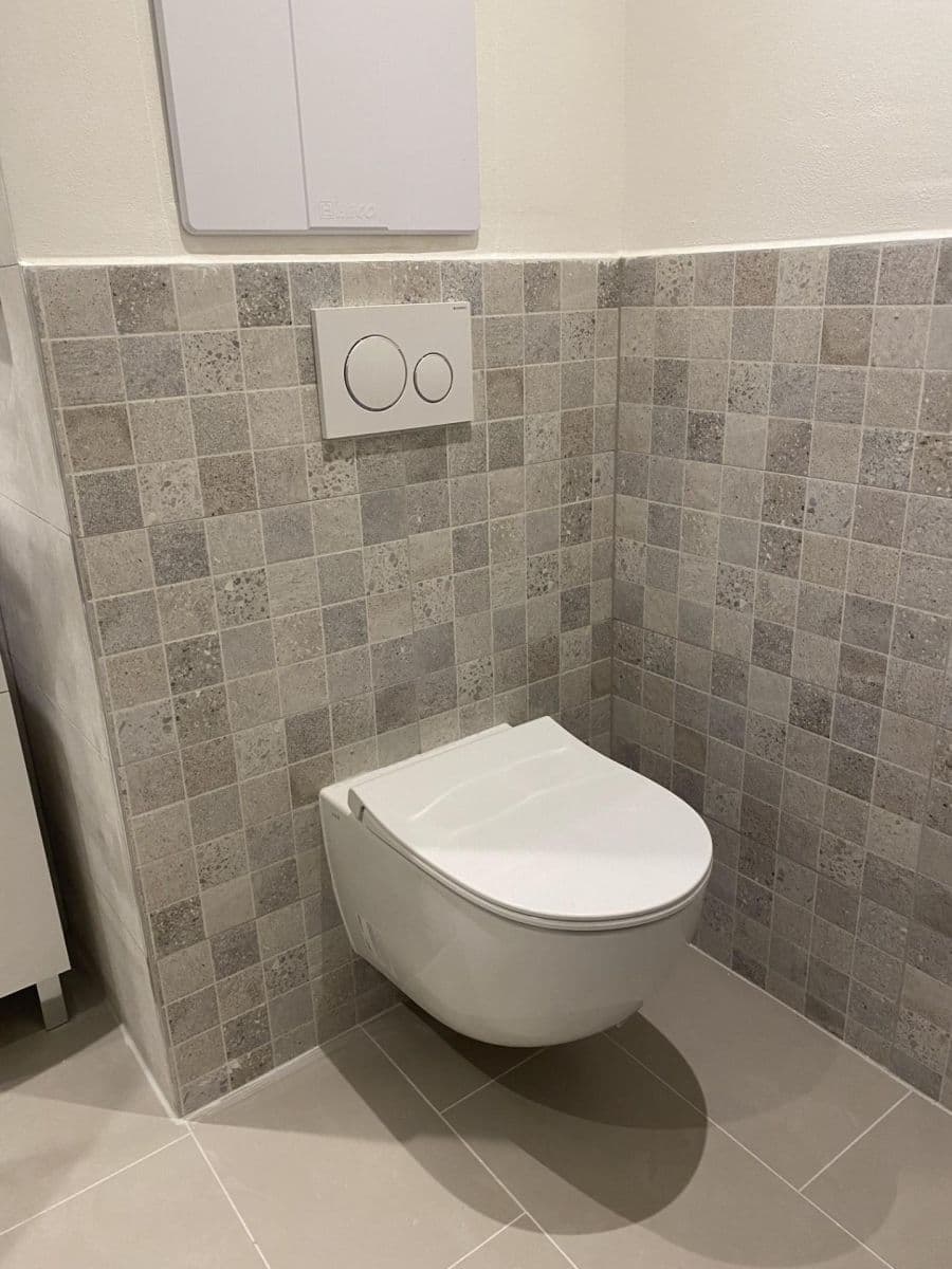 Prodej bytu 1+kk 28 m², Na Kotli, Hradec Králové, Královéhradecký kraj Prodej bytu 1+kk 28 m², Na Kotli, Hradec Králové, Královéhradecký kraj