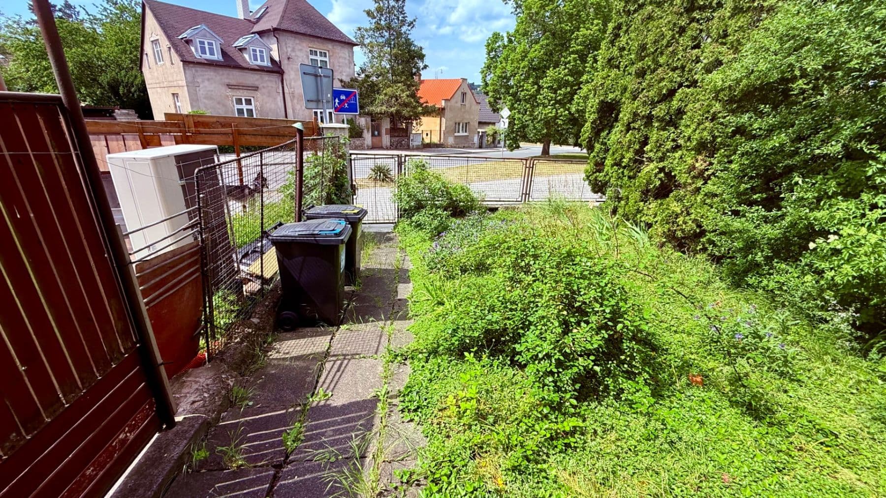 Pronájem bytu 1+kk 30 m², Palackého náměstí, Řevnice, Středočeský kraj Pronájem bytu 1+kk 30 m², Palackého náměstí, Řevnice, Středočeský kraj